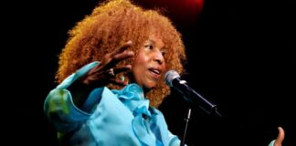 Legendary Singer Roberta Flack Passes Away at 88
