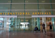 Saudi Arabia, UAE, Canada Deport Dozens of Pakistanis