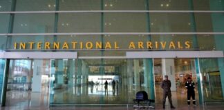 Saudi Arabia, UAE, Canada Deport Dozens of Pakistanis