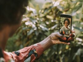 'Social Media Filters Can Trigger Depression' Expert Claims