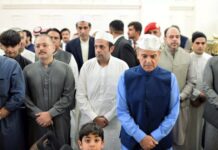 PM Shehbaz Visits Roza-e-Rasool (PBUH), Prays for Pakistan
