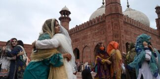 Pakistan Declares Three-Day Eid-ul-Fitr Holidays