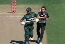 Khushdil Shah colliding with New Zealand bowler Zakary Foulkes