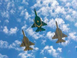 PAF Forces 4 Indian Rafales to Retreat While Patrolling Over Kashmir