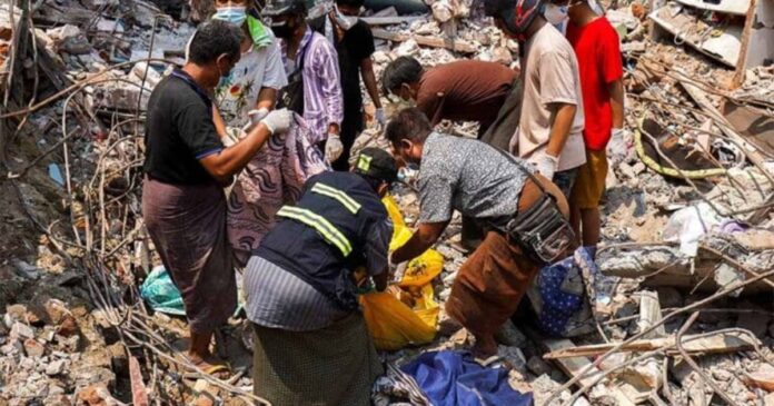Pakistan Sends First Relief Shipment to Myanmar Quake Victims