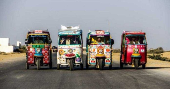 New Rule in Town: Unauthorised Rickshaws Banned on Major City Roads