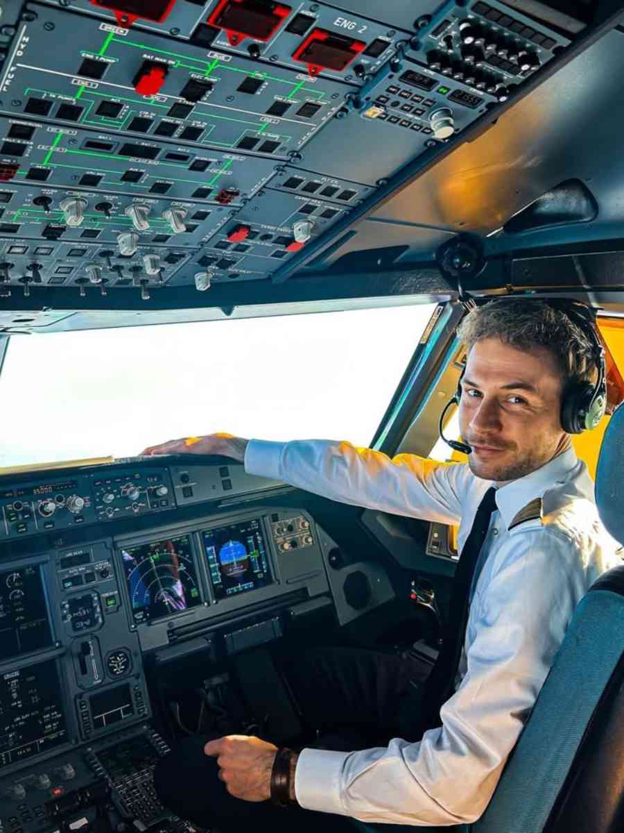 Pilots and Aviation Experts