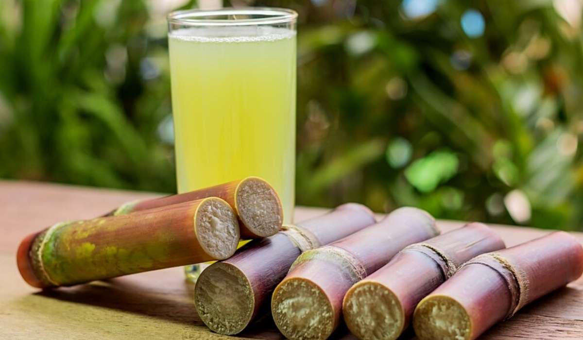 Sugarcane juice is naturally sweet and contains essential minerals like calcium, magnesium, and potassium..