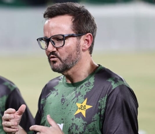 mike-hesson-reaffirms-faith-in-babar-azam-rizwan