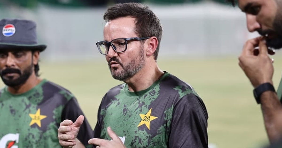 mike-hesson-reaffirms-faith-in-babar-azam-rizwan