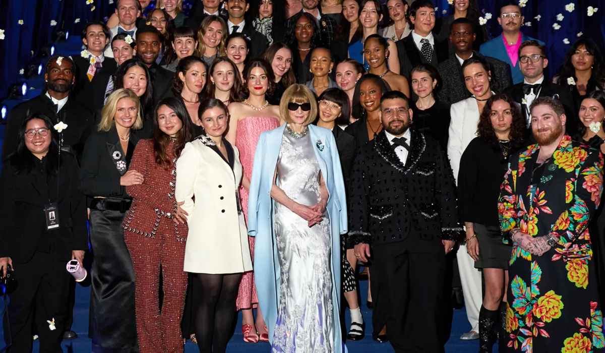 anna-wintour-and-team