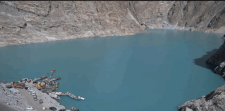 is-attabad-lake-being-contaminated-by-hotels