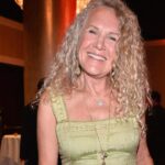 billionaire-walmart-heiress-joins-anti-trump-movement
