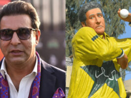 wasim-akram-comments-on-his-viral-statue-at-niaz-stadium