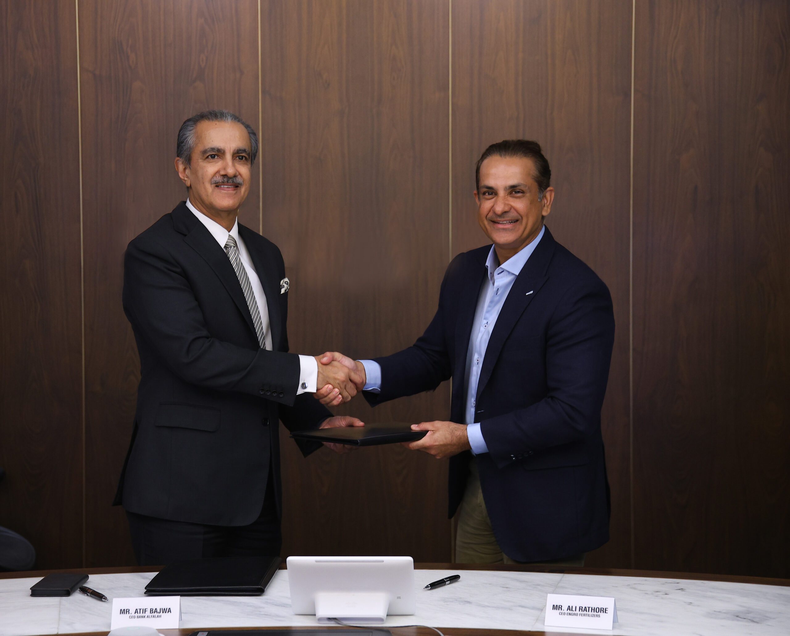 engro-fertilizers-and-bank-alfalah-partner-to-launch-pkr-250-million-financing-for-farmers-across-pakistan
