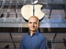 apple-promotes-sabih-khan-to-coo-in-leadership-shakeup
