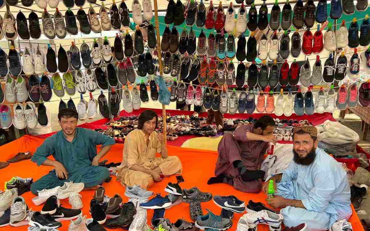 shoes-at-sunday-bazaar