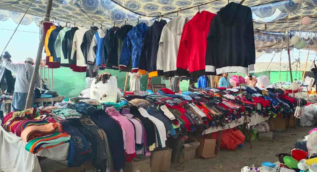 clothes-at-sunday-bazaar