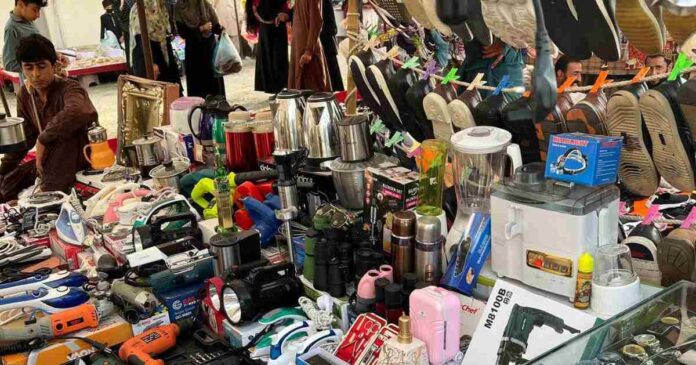 Don’t Sleep on It: Clifton’s Sunday Bazaar is Karachi’s Best-Kept Weekend Secret