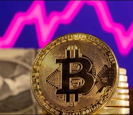 bitcoin-makes-history-after-crossing-121000-for-the-first-time
