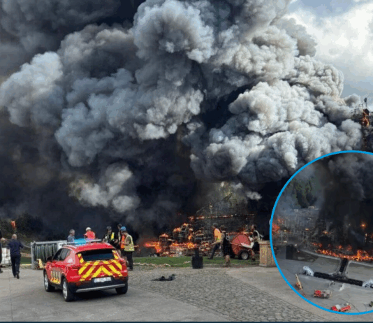 tomorrowland-main-stage-destroyed-by-fire-festival-still-on