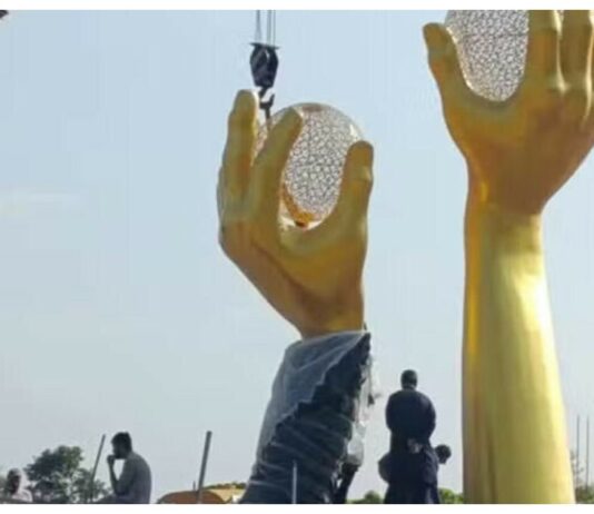 golden-hands-built-in-islamabad-but-what-was-the-point