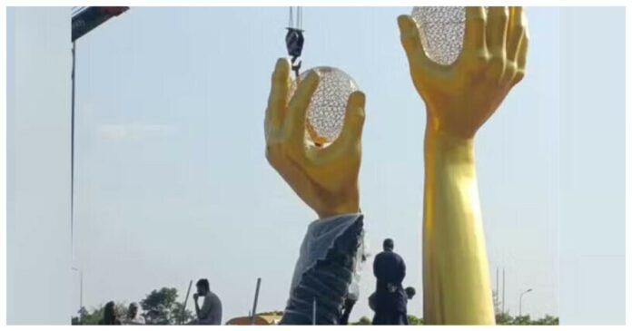 golden-hands-built-in-islamabad-but-what-was-the-point