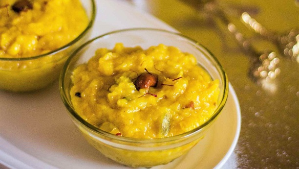 Makai Ka Teekha Meetha Halwa (sweet corn halwa) Recipe | Riwaiti Mithaiyan in winter