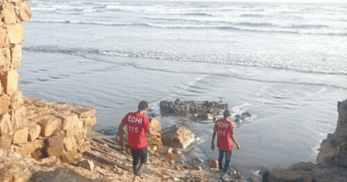 father-and-two-young-children-die-in-karachi-sea-tragedy