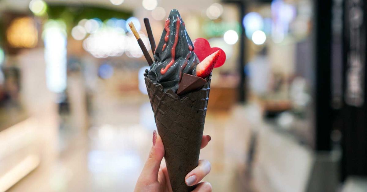 squid-ink-ice-cream-japan