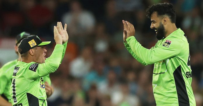 bbl-15-shadab-khan-stars-sydney-thunder-register-first-win