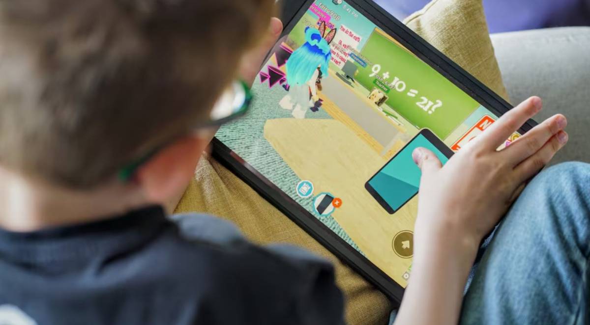 more-screen-time-might-be-making-your-kids-anxious