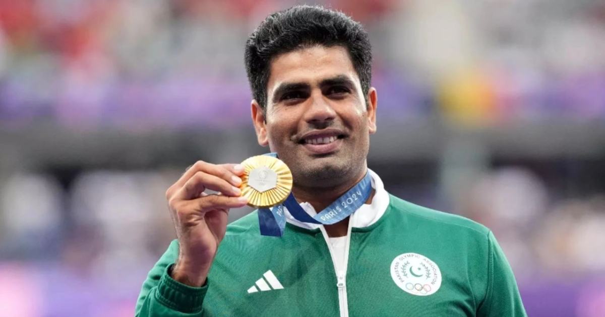 Arshad Nadeem, Pakistan's javelin thrower, showing his gold medal at the Paris Olympics