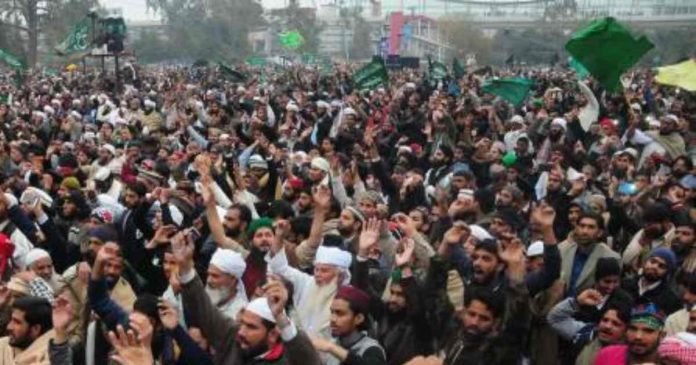 Karachi traffic plan for Chehlum, MA Jinnah Road closed Karachi, Chehlum procession routes Karachi, Karachi traffic updates and alternate routes