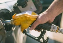 Pakistan Reduces Petrol by Rs4.08 And Diesel by Rs2.45 Following Global Oil Dip petrol, Pakistan reduces petrol prices, petrol price in Pakistan today, diesel price drop Pakistan, OGRA fuel price notification, daily fuel price update Pakistan, global oil dip petrol prices