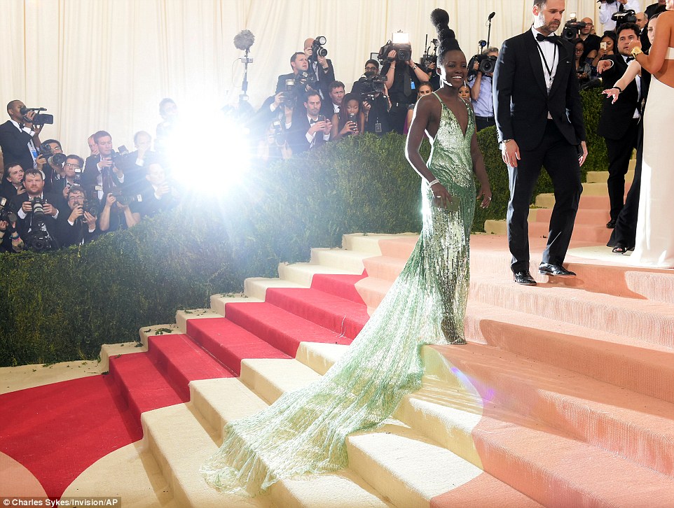 Hollywood Went Tech for Met Gala 2016
