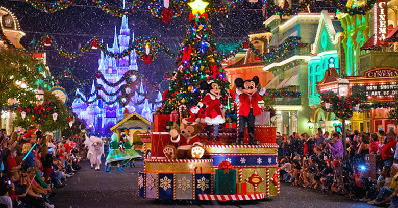 Disney Park Christmas Day Parade 2013