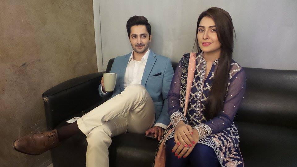 Exclusive BTS shots from Nadia Khan Show (4)