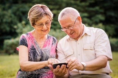 Having the care and support of a spouse can help cancer patients beat the disease.