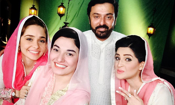 Juggan-Kazim-&-Muniba-Mazari-for-Ramazan-show-PTV-Home