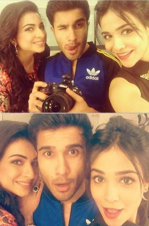 Pakistani actress humaima malik with Feroze Khan and Dua Malik