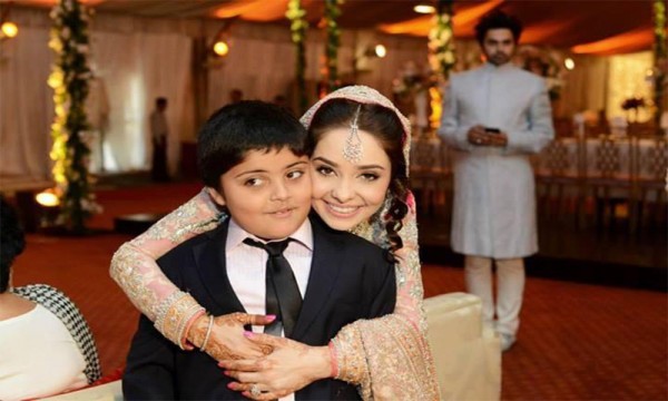 juggan Kazim with Kids