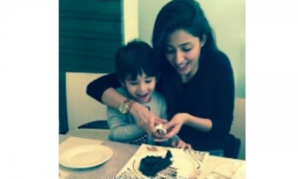 Mahira Khan with Son