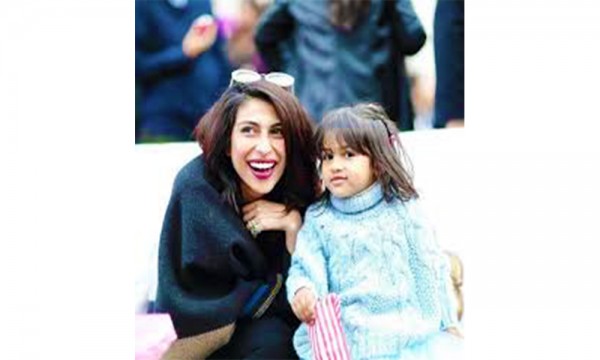 meesha shafi with daughter