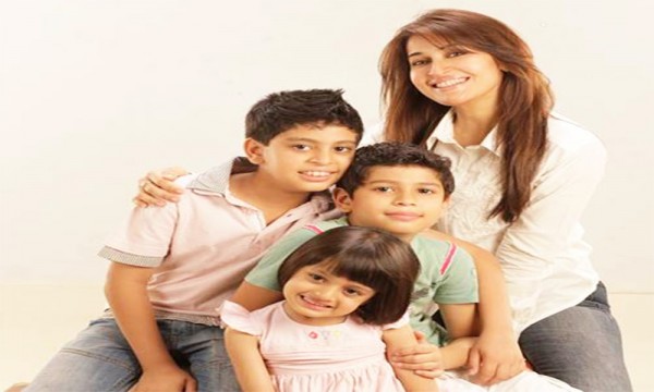 Shaista Lodhi with Kids