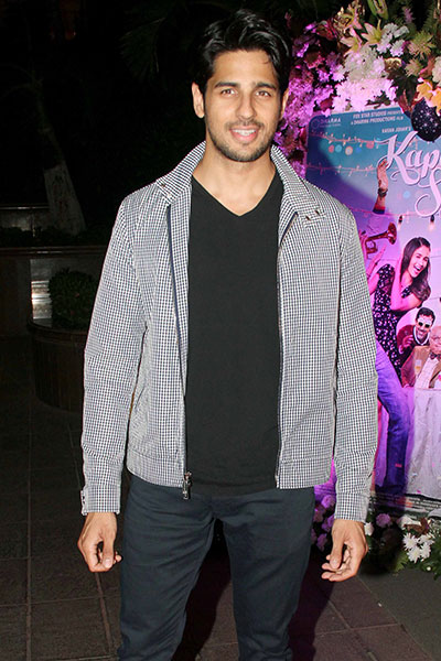 sidharth-malhotra-during-success-party-of-kapoor-sons