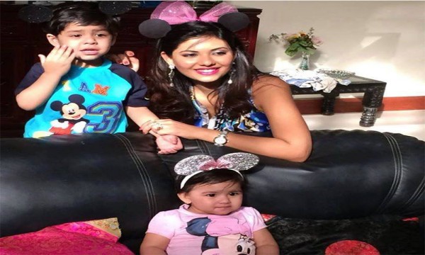 Sunita Marshall with Kids